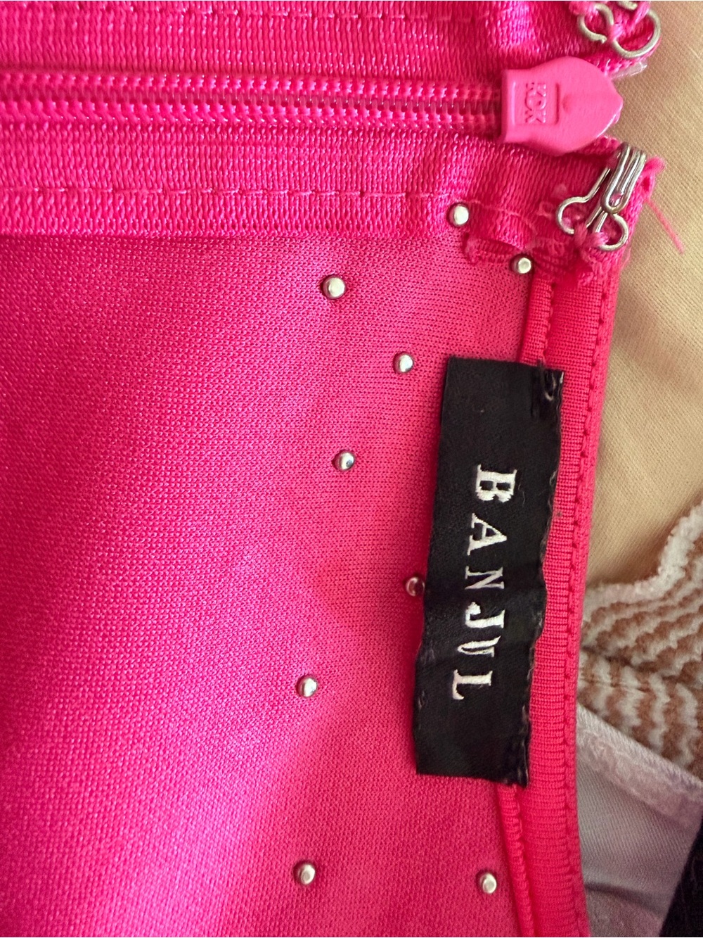 Rhinestone - Picture 3 of 5